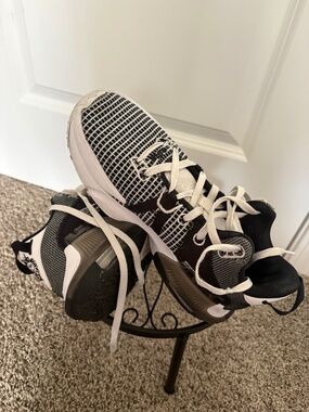 Nike LeBron Witness VII Basketball Shoes